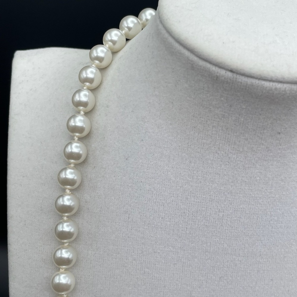 Vintage Cream Faux Pearl Necklace Gold Tone Filigree Fishhook Clasp - Picture 4 of 10